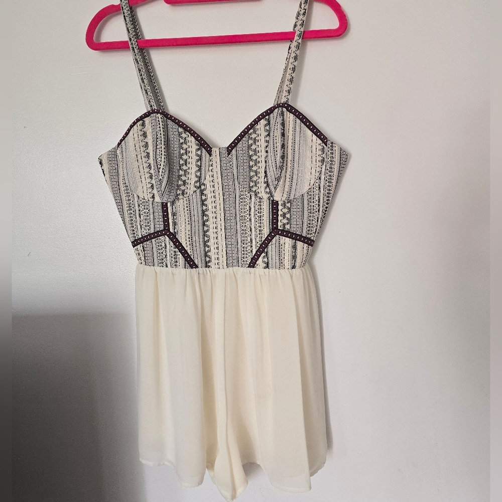 Tularosa Monochrome Patterned Romper - Picture 2 of 9